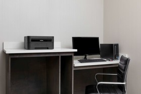 La Quinta Inn & Suites by Wyndham Snellville - Stone Mountain