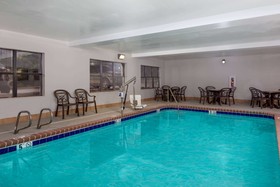 La Quinta Inn & Suites by Wyndham Snellville - Stone Mountain