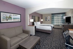 La Quinta Inn & Suites by Wyndham Snellville - Stone Mountain
