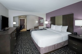 La Quinta Inn & Suites by Wyndham Snellville - Stone Mountain