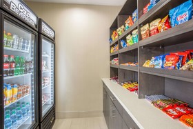 La Quinta Inn & Suites by Wyndham Snellville - Stone Mountain