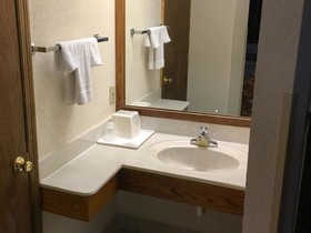 Days Inn by Wyndham Thomson