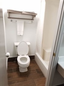 Days Inn by Wyndham Thomson