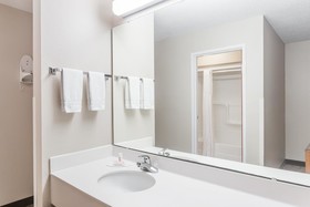 Spark by Hilton Tifton