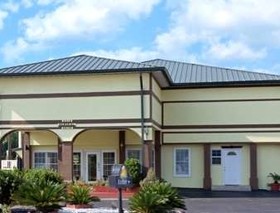 Days Inn by Wyndham Waycross