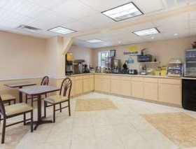 Days Inn by Wyndham Waycross