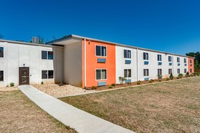 Motel 6 Cartersville - White GA