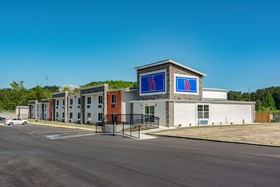 Motel 6 Cartersville - White GA