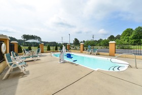 Quality Inn & Suites