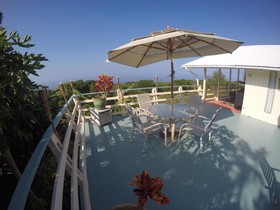 Hale Hoola B&B