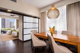 Ohia Waikiki Studio Suites