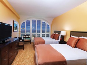Hilton Grand Vacations Suites at Hilton Hawaiian Village