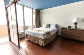 Holiday Surf Hotel
