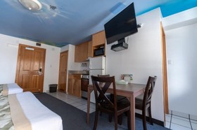 Holiday Surf Hotel