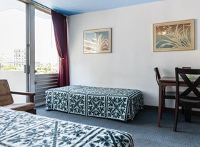 Holiday Surf Hotel