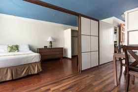 Holiday Surf Hotel