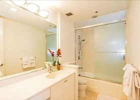 Ilikai Hotel & Luxury Suites by Gaia Hawaii Vacation Rentals
