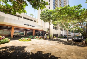 Waikiki Banyan Tower 2 by VRI Americas