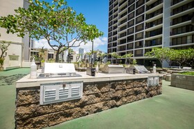 Waikiki Banyan Tower 2 by VRI Americas