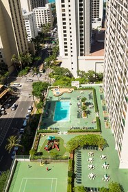Waikiki Banyan Tower 2 by VRI Americas