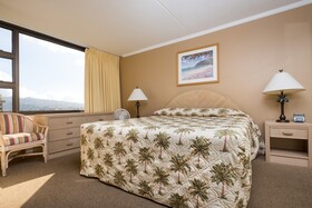 Waikiki Banyan Tower 2 by VRI Americas