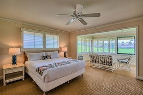 Royal Lahaina Resort & Bungalows