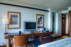 Royal Lahaina Resort & Bungalows