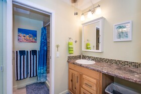 Kona Islander Inn Hotel