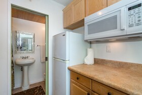 Kona Islander Inn Hotel