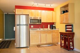 Kona Islander Inn Hotel