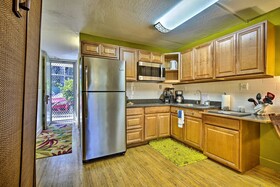 Kona Islander Inn Hotel