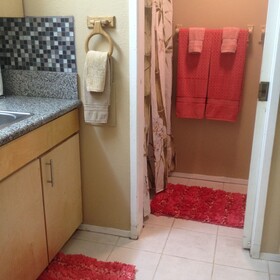 Kona Islander Inn Hotel