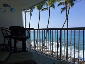 Kona Magic Sands Resort
