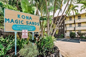Kona Magic Sands Resort