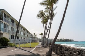 Kona Magic Sands Resort