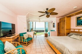 Kona Magic Sands Resort
