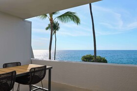 OUTRIGGER Kona Resort & Spa