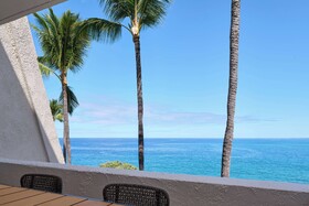 OUTRIGGER Kona Resort & Spa