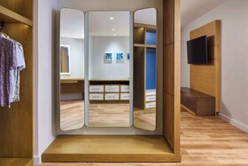 OUTRIGGER Kona Resort & Spa