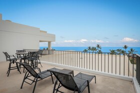 Royal Sea Cliff Kona by Outrigger