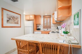 Royal Sea Cliff Kona by Outrigger