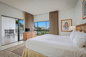 Royal Sea Cliff Kona by Outrigger