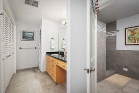 Royal Sea Cliff Kona by Outrigger