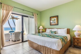 Royal Sea Cliff Kona by Outrigger