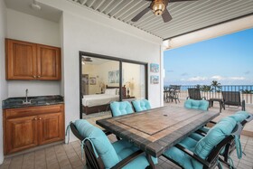 Royal Sea Cliff Kona by Outrigger