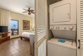 Royal Sea Cliff Kona by Outrigger