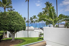 Royal Sea Cliff Kona by Outrigger