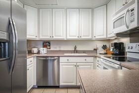 Royal Sea Cliff Kona by Outrigger