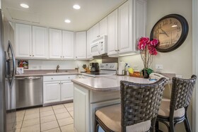 Royal Sea Cliff Kona by Outrigger