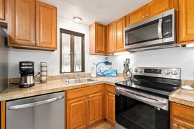 Royal Sea Cliff Resort by Wyndham